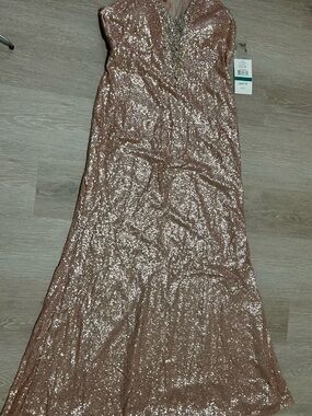 Sparkling  champagne-colored Sequin Prom Dress - Elegant V-Neck Gown